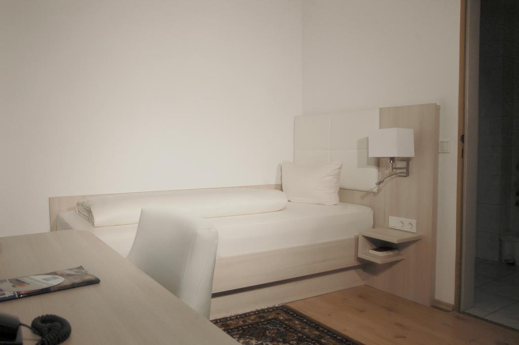 Hôtel Airport Zeltinger Hof à Kelsterbach Chambre photo