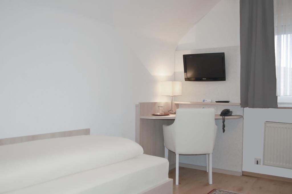 Hôtel Airport Zeltinger Hof à Kelsterbach Chambre photo